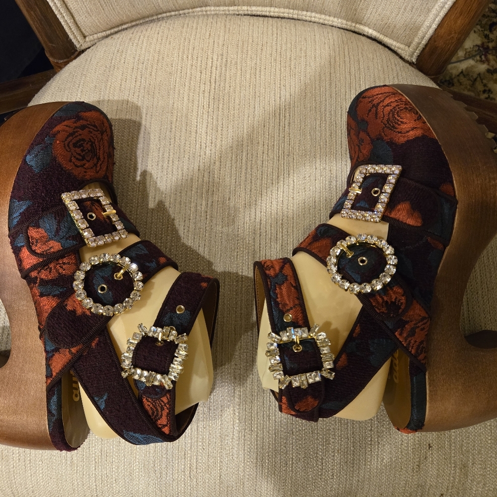 Autumn Adiegbo Triple-Strap Brocade Platform Clogs Crystal Buckles 9.5 NEW Italy - Picture 7 of 12